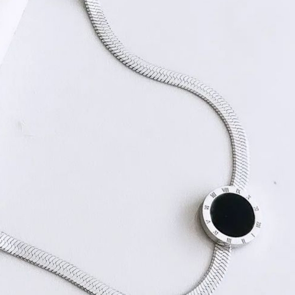 🆕 Stainless steel snake chain with roman numerals - Picture 4 of 9